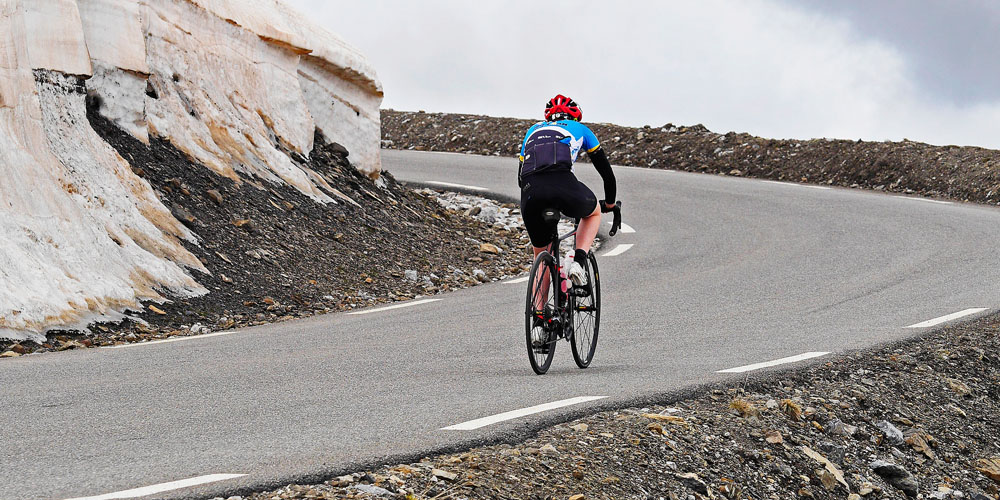 Lors de grandes épreuves, les cyclistes dépensent plus de calories qu’ils ne peuvent en consommer