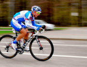 Les meilleurs cyclistes pédalent à cadence supérieure à intensité élevée