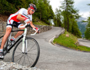Comment piloter votre vélo dans une descente en lacets